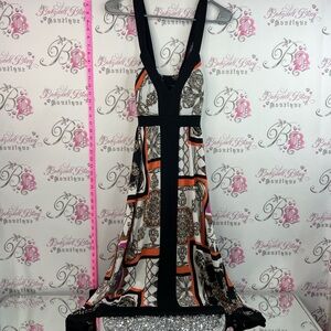 Donna dress chain link Sleeveless V-Neck Printed Maxi Dress with Black Trim